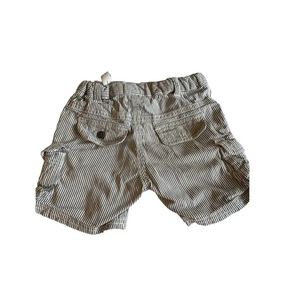 Mayoral gray pinstripe cargo shorts pockets logo. Size 18mon. - Picture 2 of 3